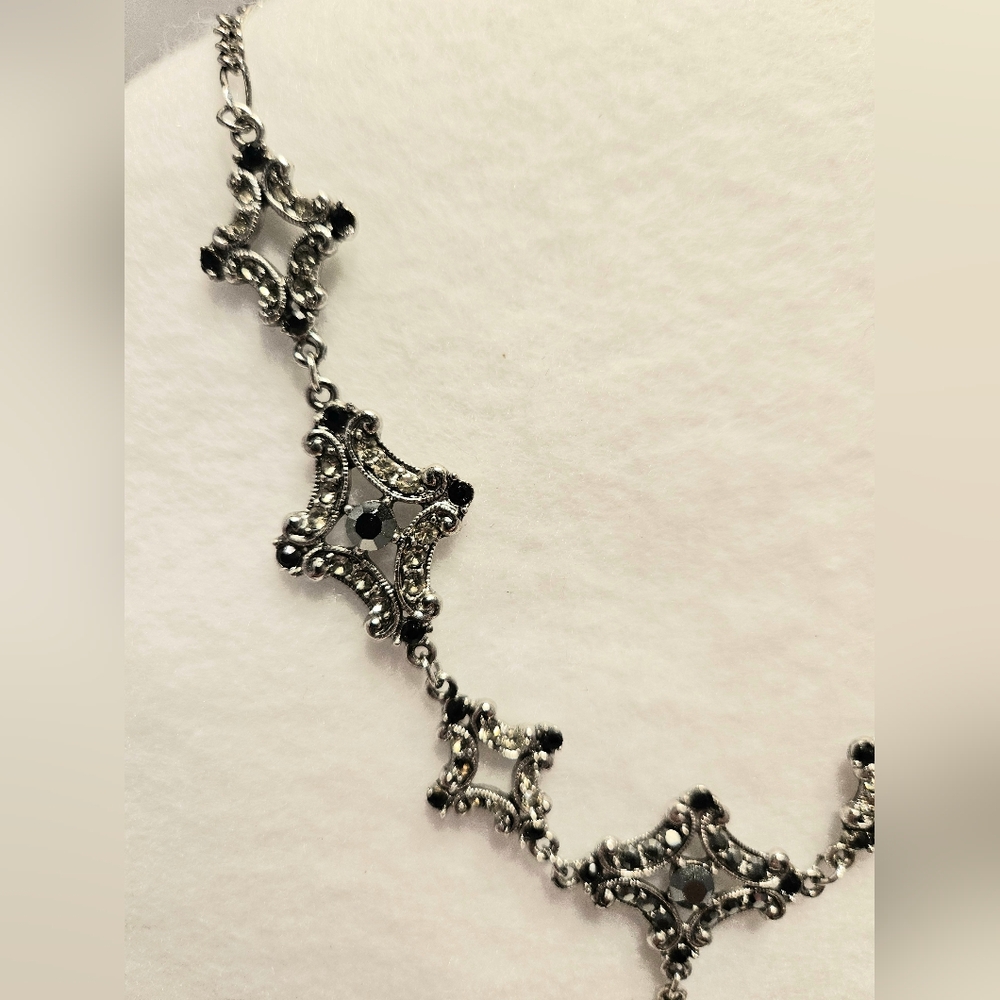 Vintage Gothic Victorian Filigree Y-Necklace with Jet Black Crystals - Picture 4 of 7